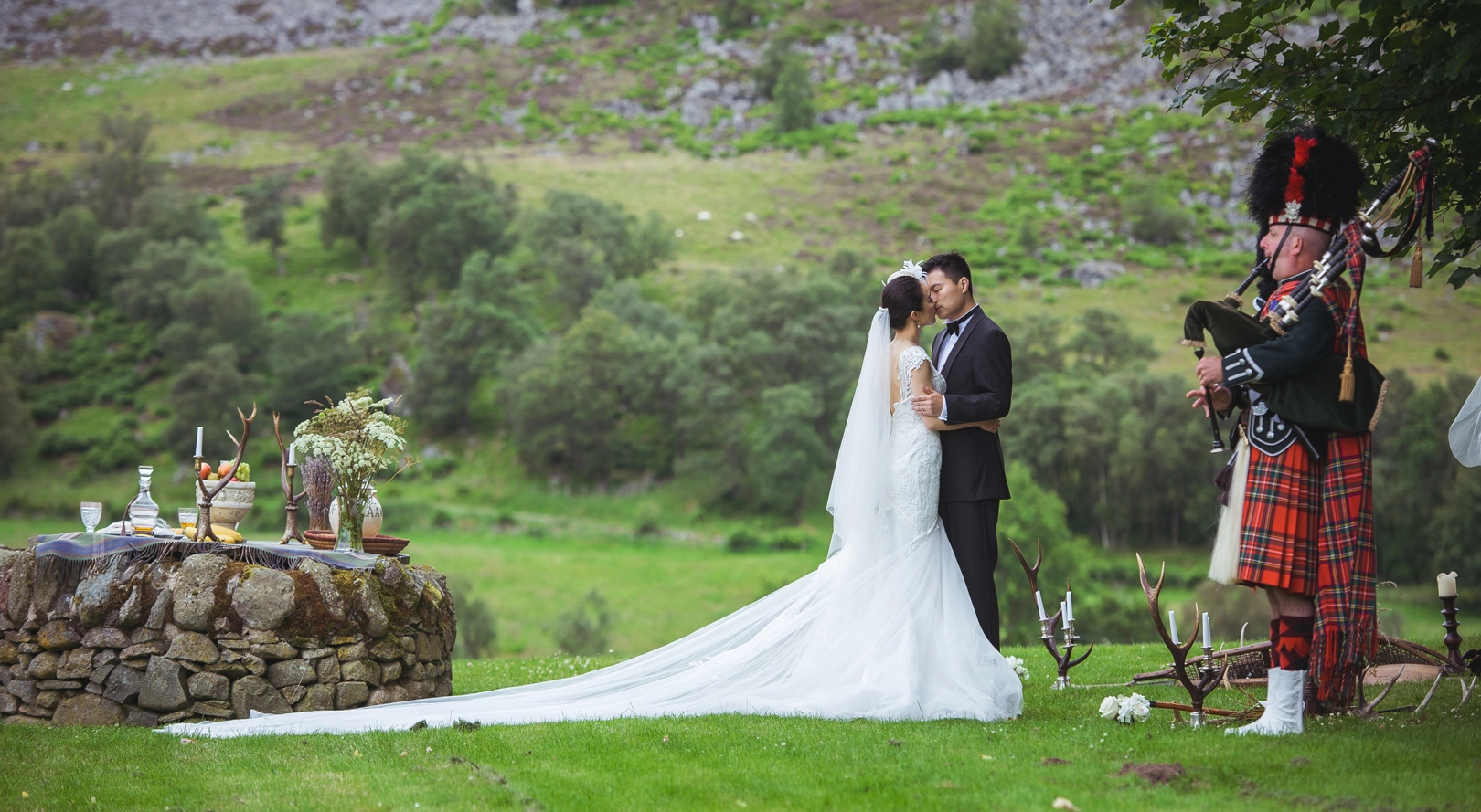 Weddings at the Forter Castle - Scotland Highlands